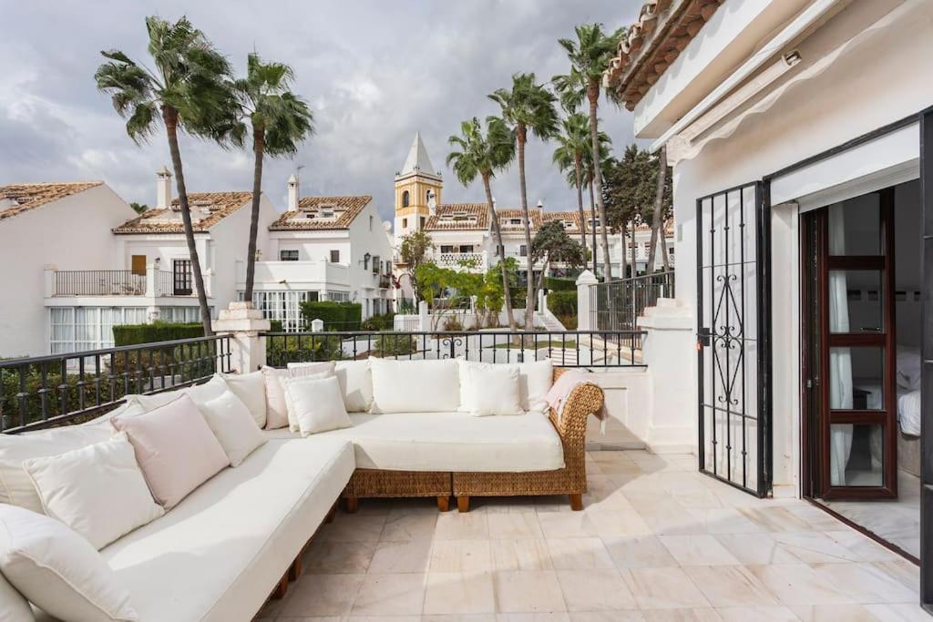 Stylish Spanish 3 Bd Townhouse On The Golden Mile Marbella Bagian luar foto