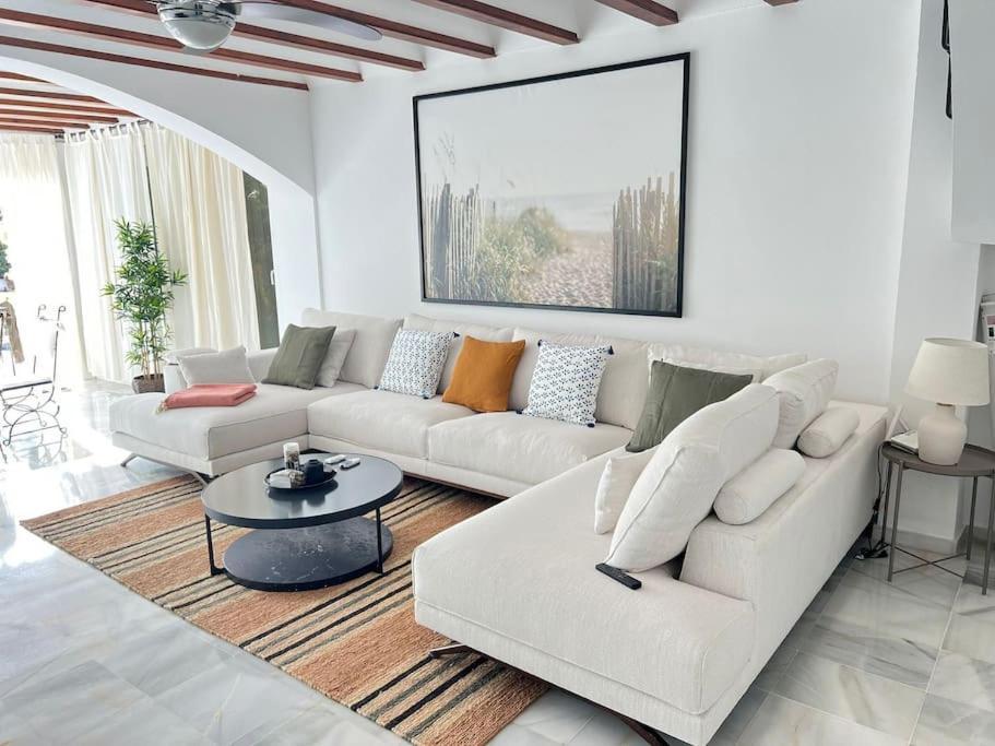 Stylish Spanish 3 Bd Townhouse On The Golden Mile Marbella Bagian luar foto