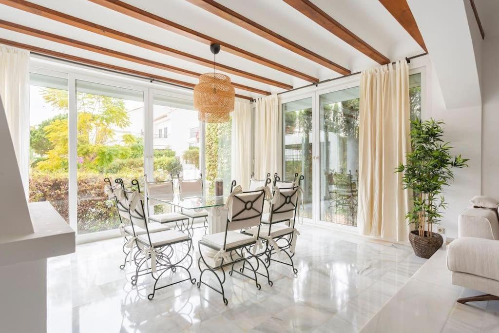 Stylish Spanish 3 Bd Townhouse On The Golden Mile Marbella Bagian luar foto