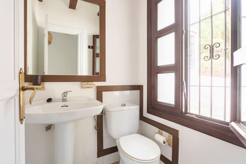 Stylish Spanish 3 Bd Townhouse On The Golden Mile Marbella Bagian luar foto