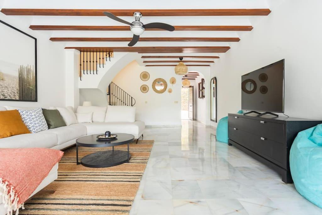 Stylish Spanish 3 Bd Townhouse On The Golden Mile Marbella Bagian luar foto